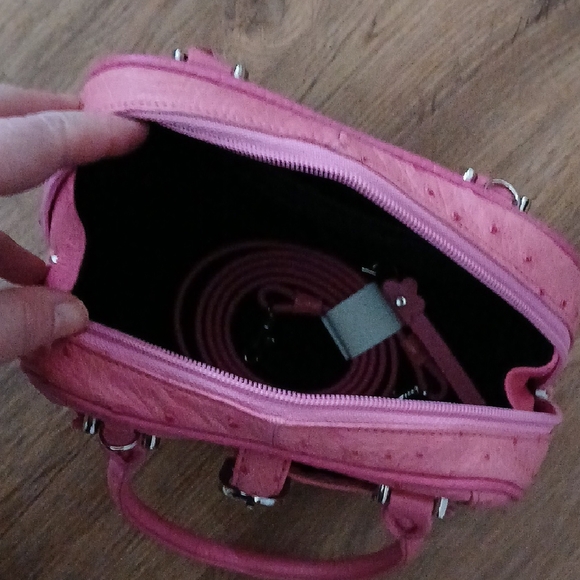 Pink Faux Ostrich Leather Handbag NWOT - Picture 4 of 5